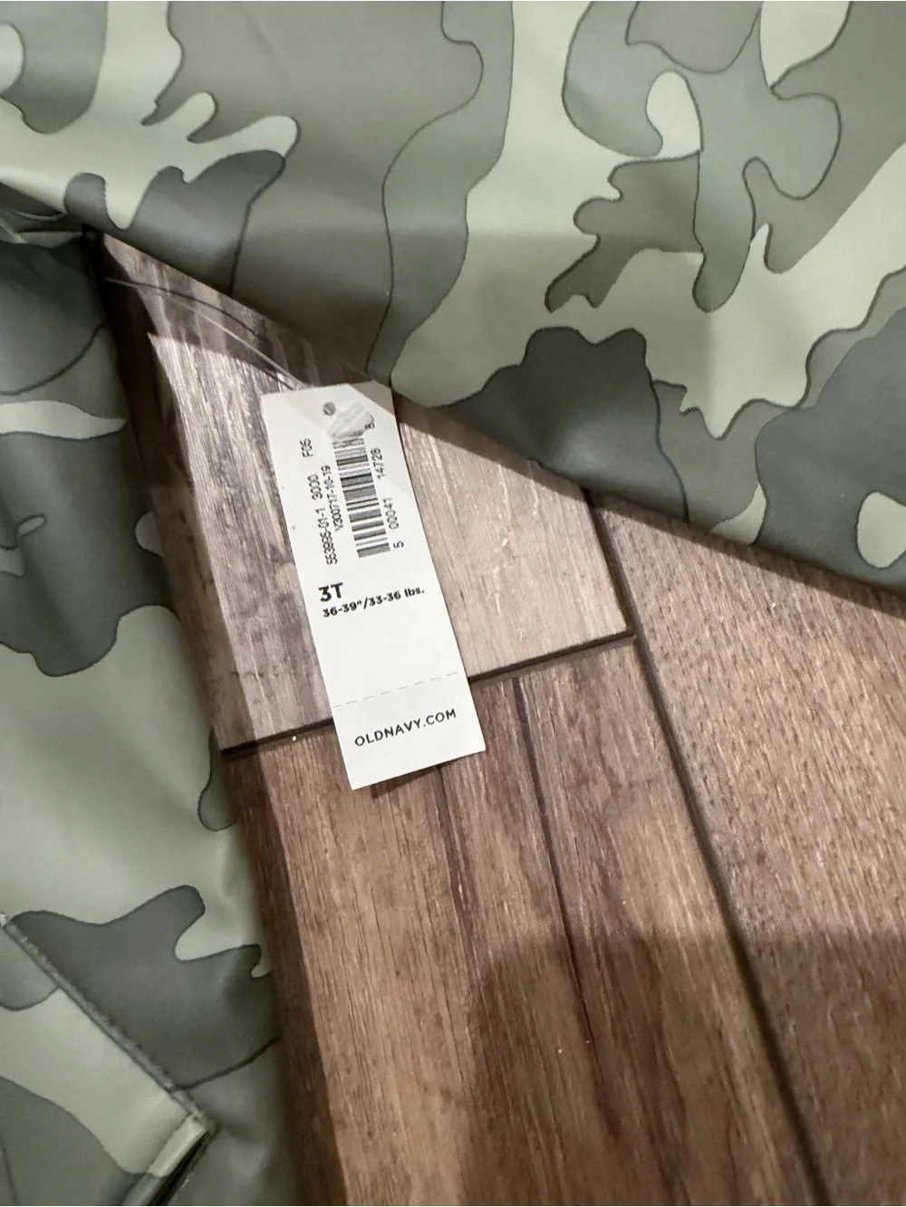 NEW! Old Navy Hooded Rain Coat Size 3T in Olive Camouflage Size 3T